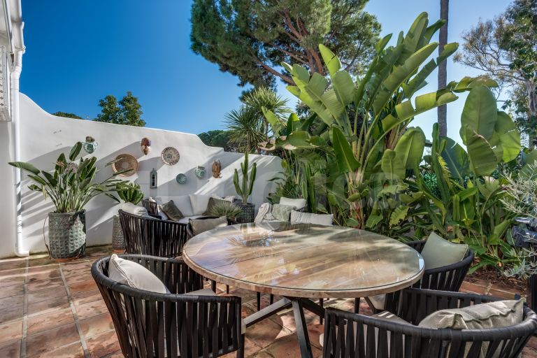 Town House for sale in Los Naranjos Country Club