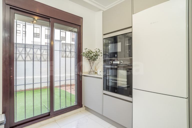 Ground Floor Apartment for sale in La Maestranza