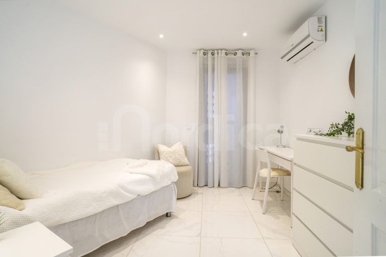 Ground Floor Apartment for sale in La Maestranza