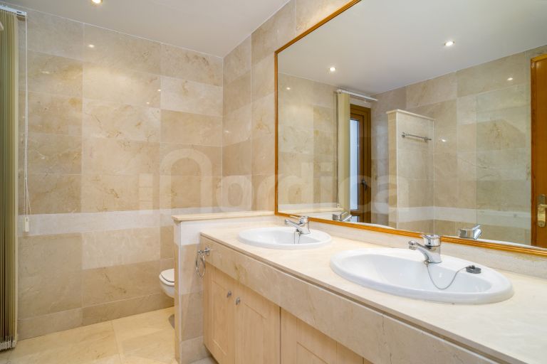 Ground Floor Duplex for sale in Alcores del Golf