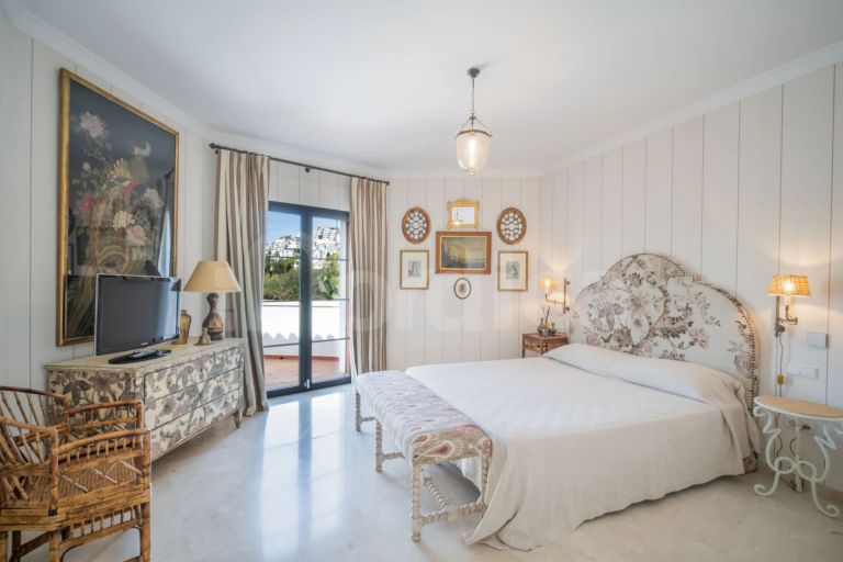 Villa for sale in El Herrojo