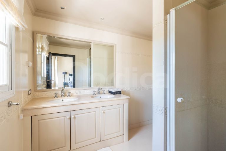 Villa for sale in Los Naranjos