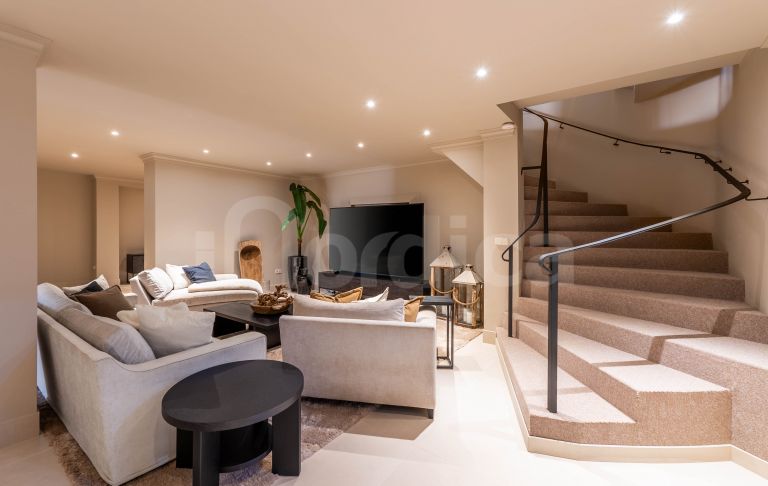 Villa for sale in Los Naranjos