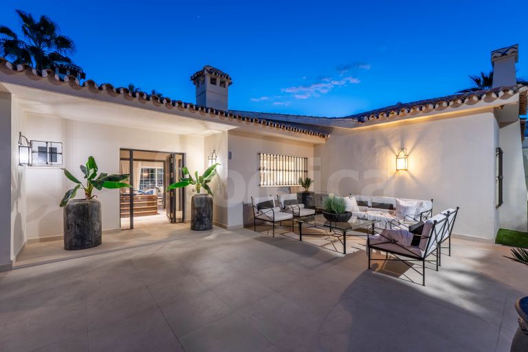 Villa for sale in Los Naranjos