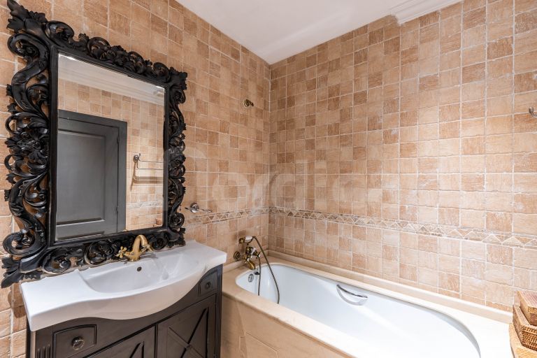 Villa for sale in Los Naranjos