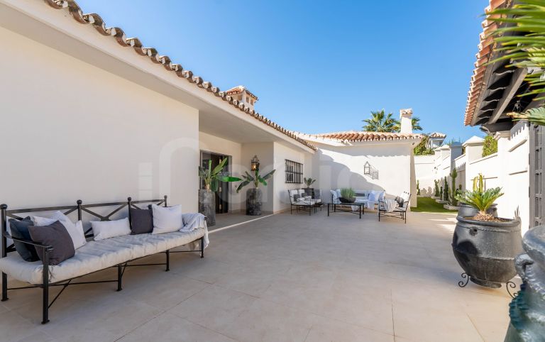 Villa for sale in Los Naranjos