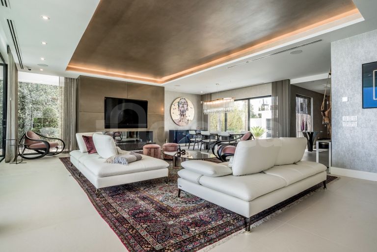 Villa for sale in Las Lomas del Marbella Club