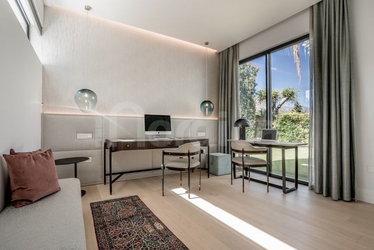 Villa for sale in Las Lomas del Marbella Club