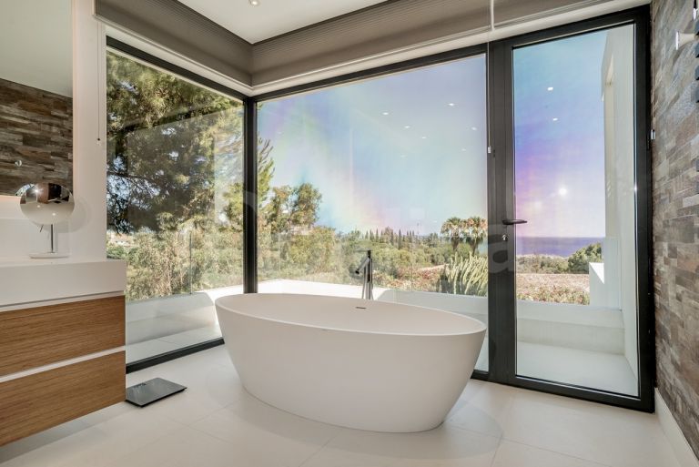 Villa for sale in Las Lomas del Marbella Club