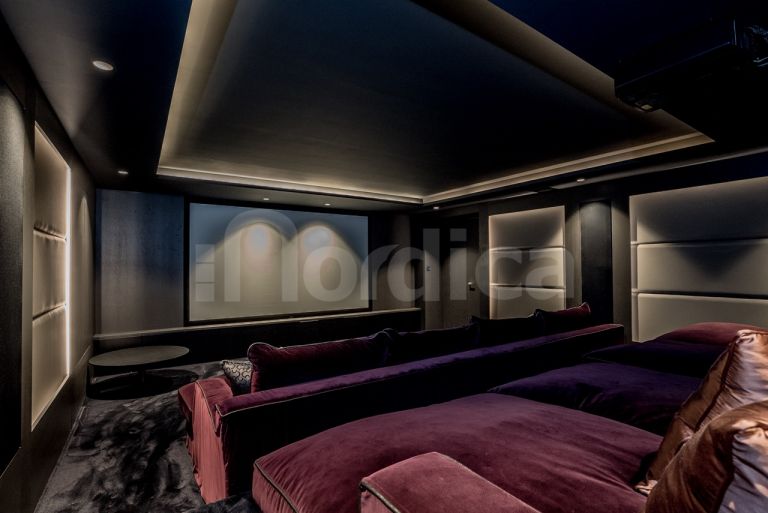 Villa for sale in Las Lomas del Marbella Club