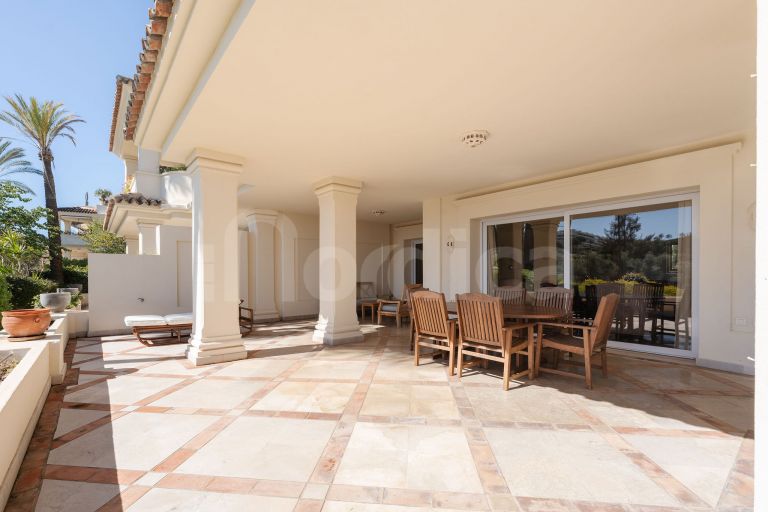 Ground Floor Apartment for sale in Las Alamandas