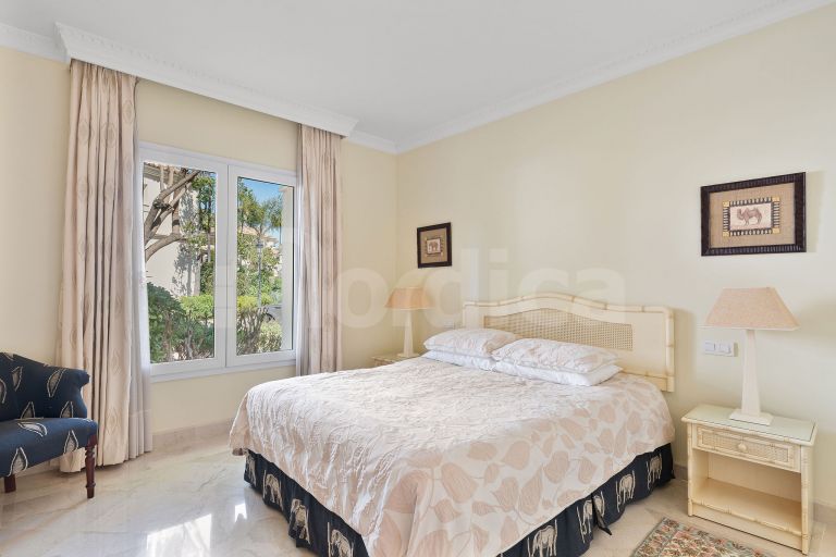 Ground Floor Apartment for sale in Las Alamandas