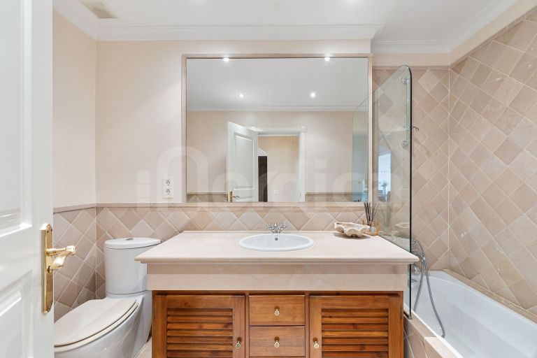 Duplex Penthouse for sale in Paraiso Hills