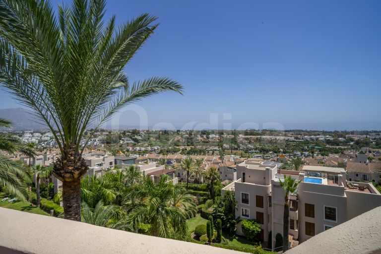 Duplex Penthouse for sale in Paraiso Hills