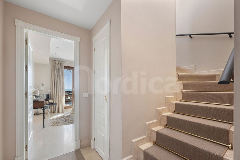 Duplex Penthouse for sale in Paraiso Hills