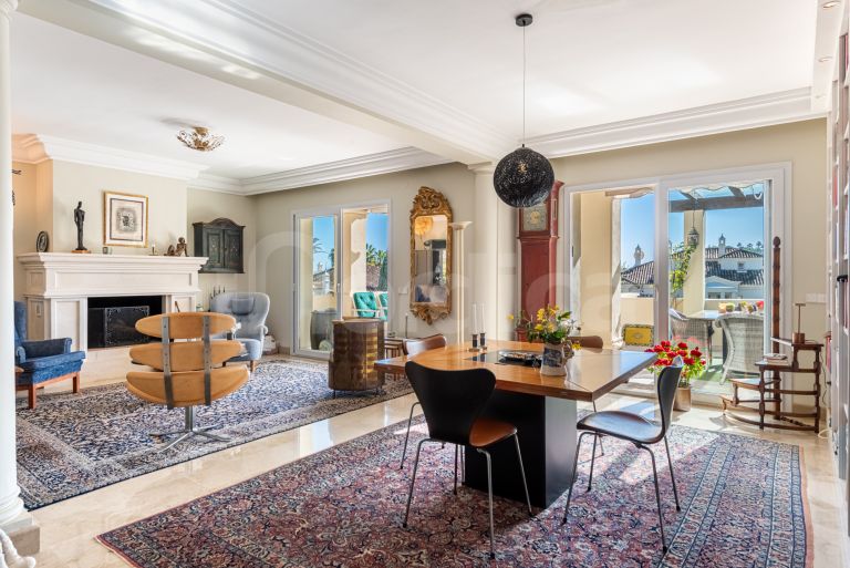 Duplex Penthouse for sale in Las Alamandas