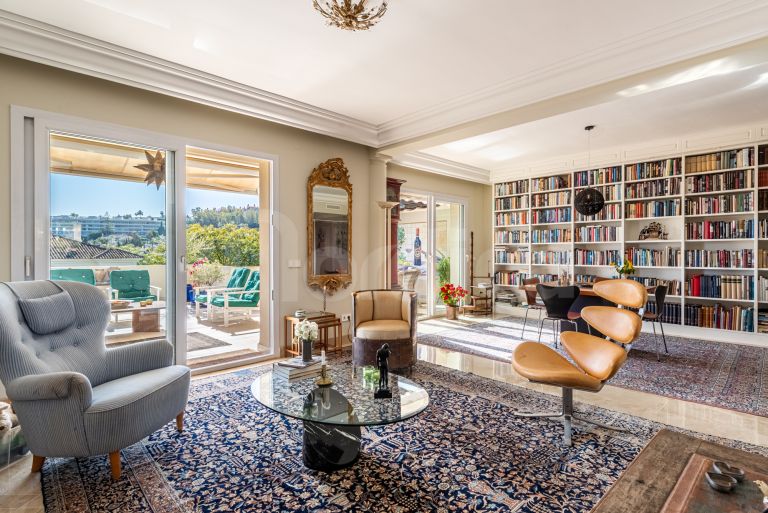 Duplex Penthouse for sale in Las Alamandas