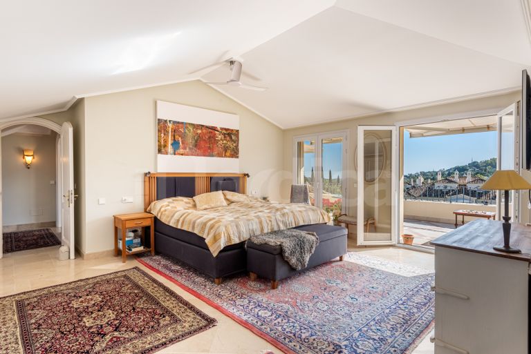 Duplex Penthouse for sale in Las Alamandas