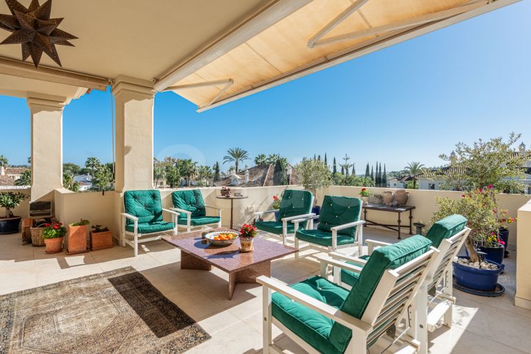 Duplex Penthouse for sale in Las Alamandas