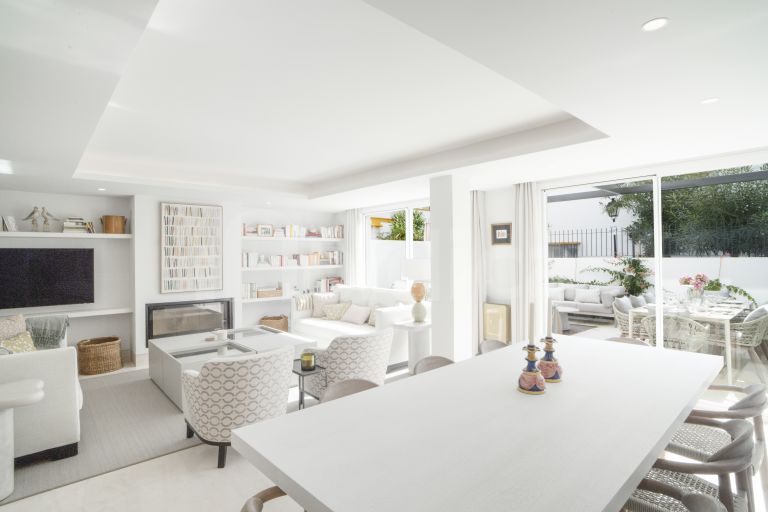 Town House for sale in Marbellamar