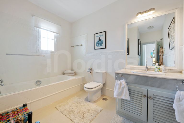 Villa Pareada en venta en Marbella Hill Club