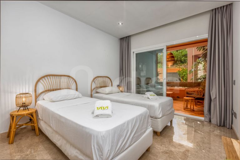 Ground Floor Apartment for sale in Alminar de Marbella