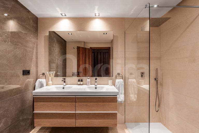 Lägenhet till salu i Marbella Lake