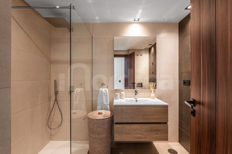 Lägenhet till salu i Marbella Lake