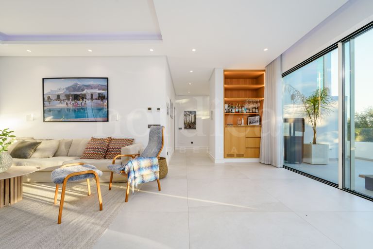Villa zu verkaufen in Nueva Andalucia