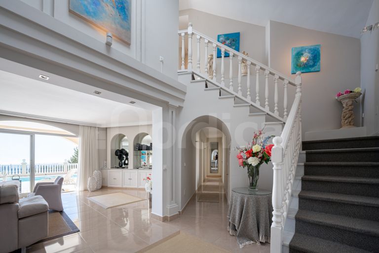 Villa for sale in El Herrojo