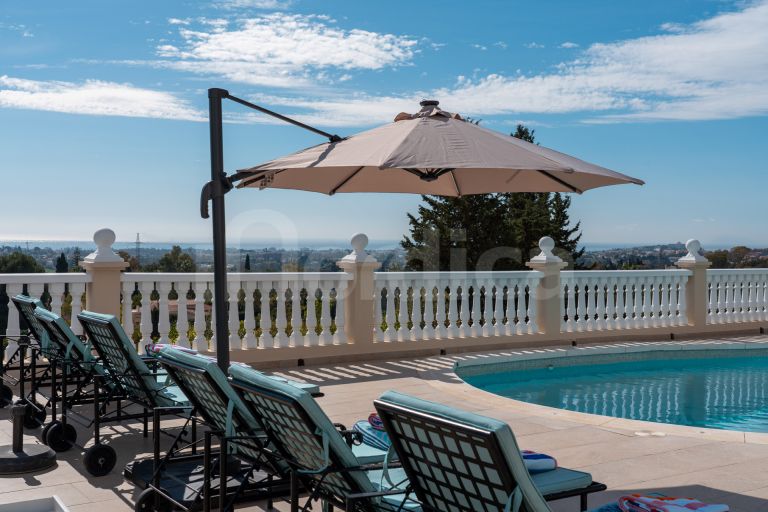 Villa for sale in El Herrojo