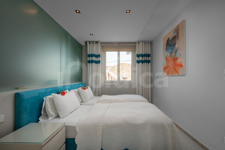 Villa for sale in El Herrojo