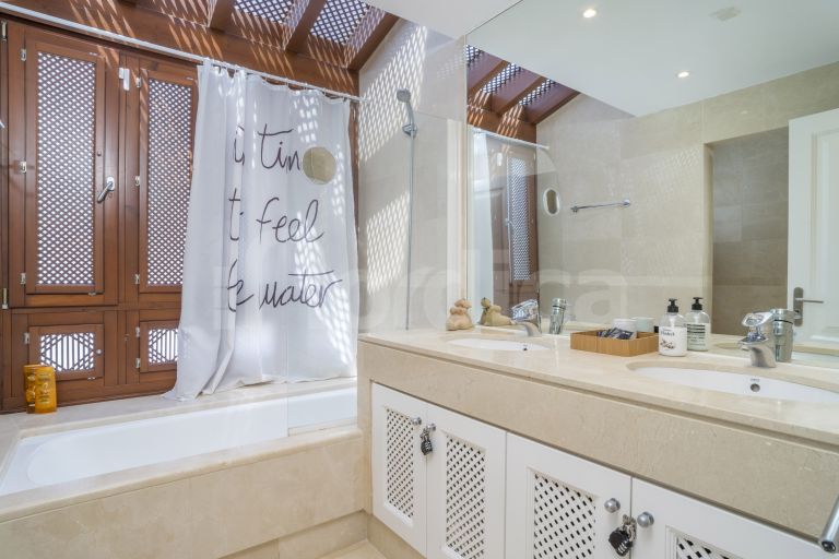 Duplex Penthouse for sale in Las Tortugas de Aloha