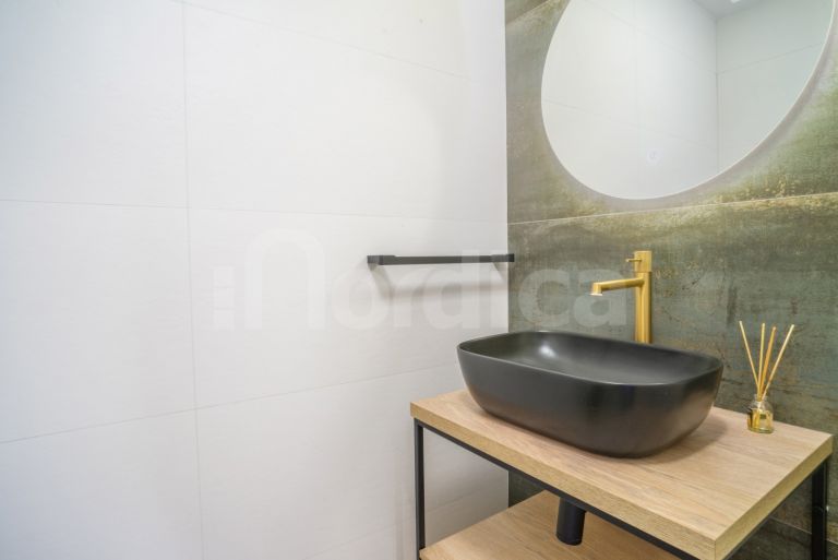 Town House for sale in Paraiso Hills