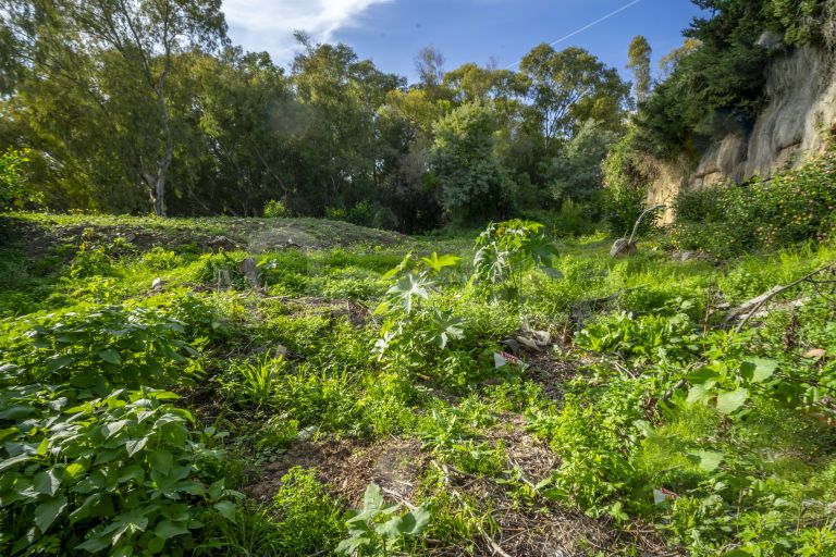 Plot for sale in Nueva Andalucia