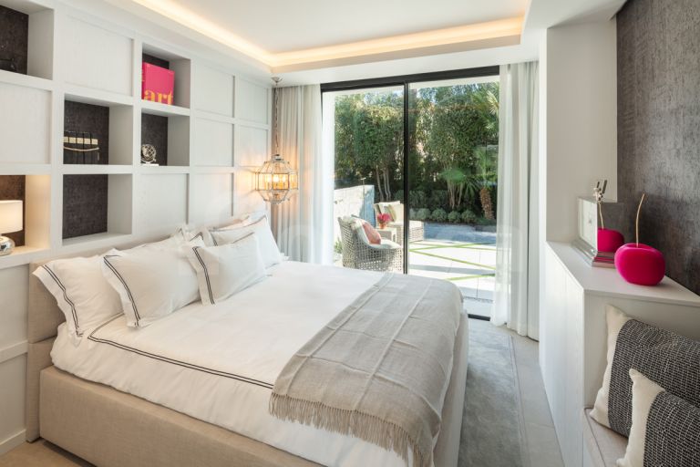 Villa for sale in Las Brisas