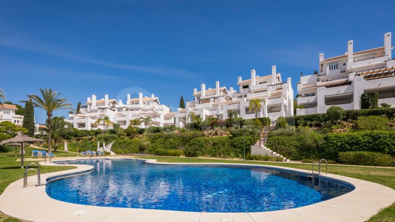Apartment for sale in Los Monteros Palm Beach