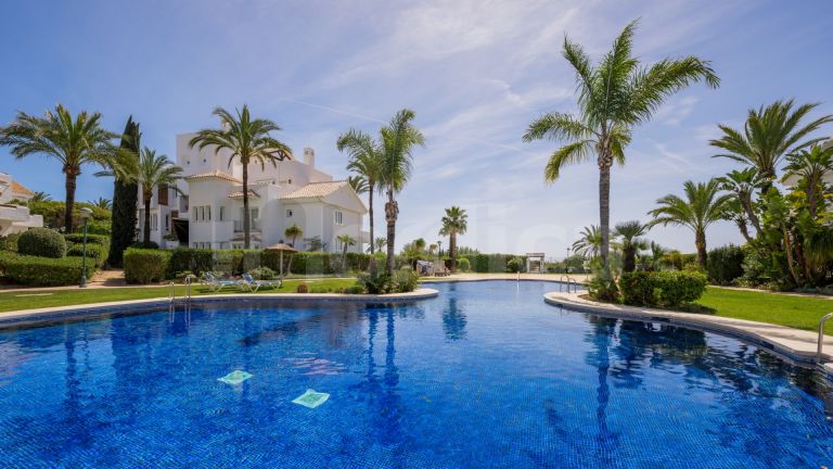 Apartment for sale in Los Monteros Palm Beach