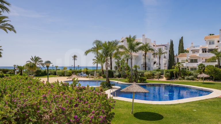 Apartment for sale in Los Monteros Palm Beach