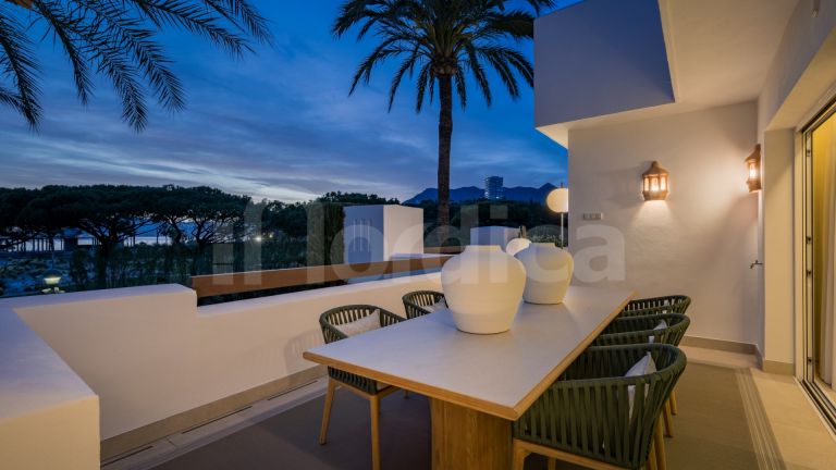 Apartment for sale in Los Monteros Palm Beach