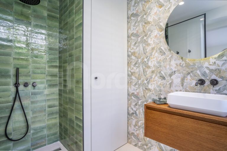 Lägenhet till salu i Albatross Hill