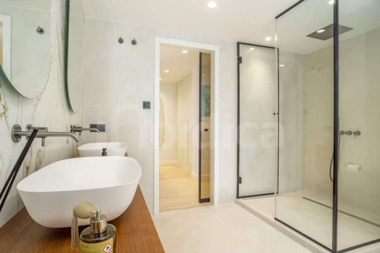 Lägenhet till salu i Albatross Hill