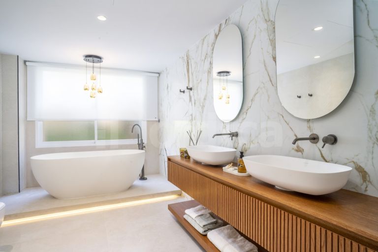 Lägenhet till salu i Albatross Hill