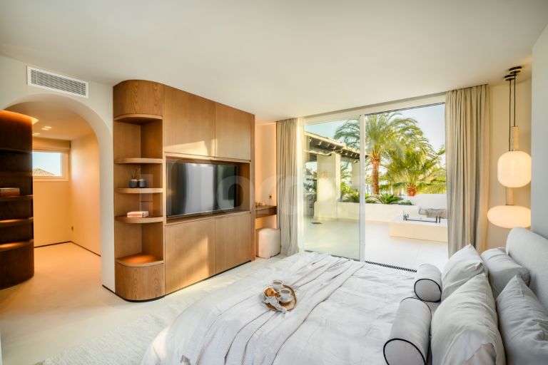 Duplex Penthouse for sale in Alcazaba Beach