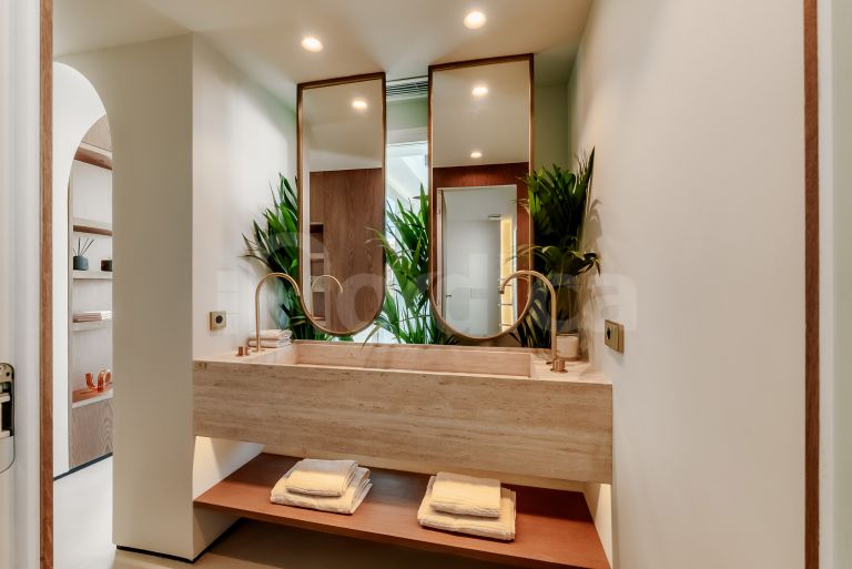 Duplex Penthouse for sale in Alcazaba Beach