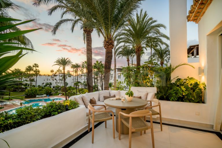 Duplex Penthouse for sale in Alcazaba Beach