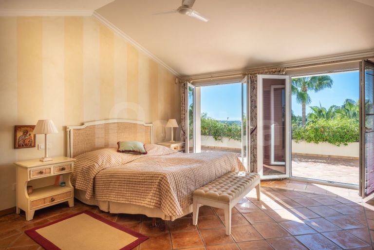 Duplex Penthouse for sale in Las Alamandas