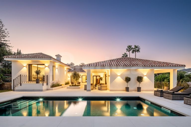 Villa for sale in Las Brisas