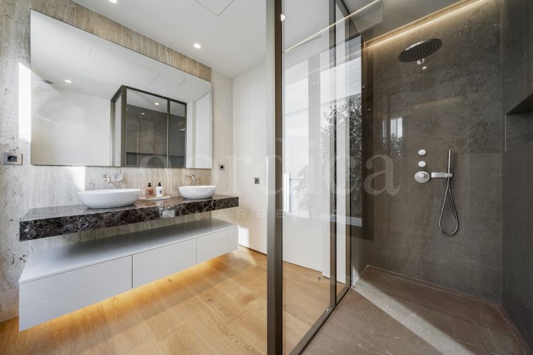Ground Floor Duplex till salu i Epic Marbella