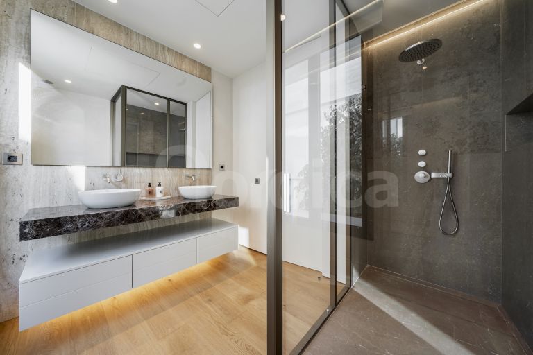 Duplex Planta Baja en venta en Epic Marbella